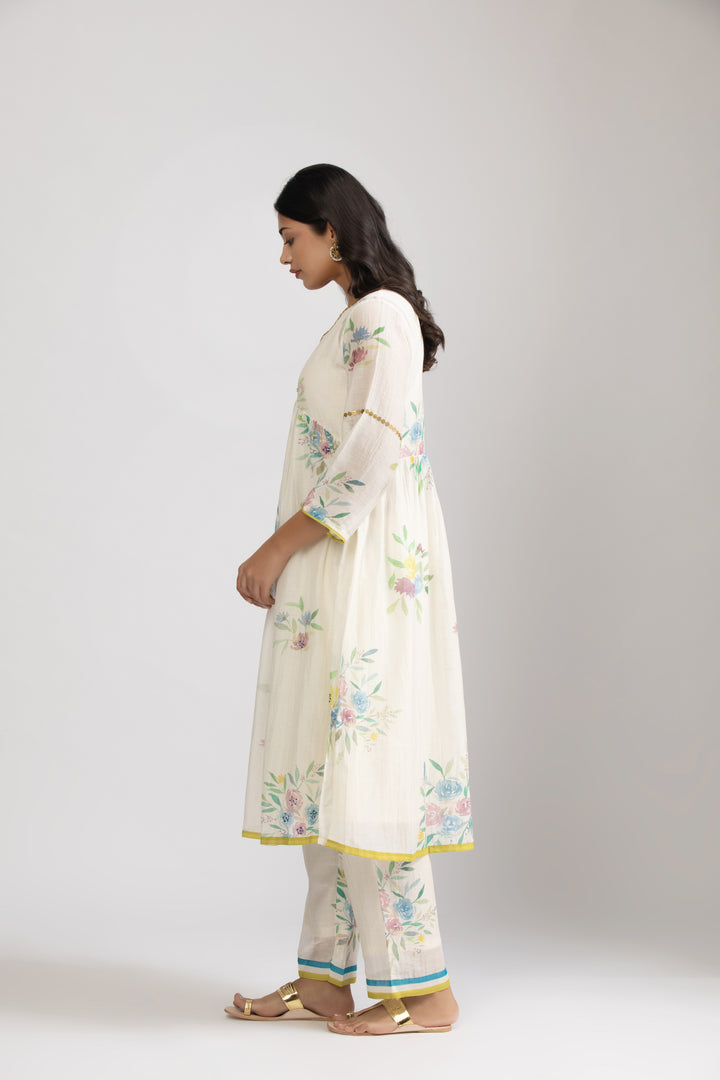 Kuvi Silk Chanderi Kurta Set