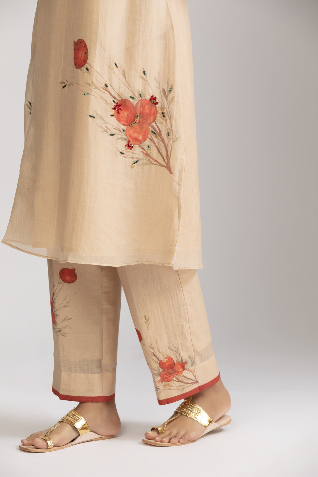Tsubaki Anaar Embellished Kurta Set