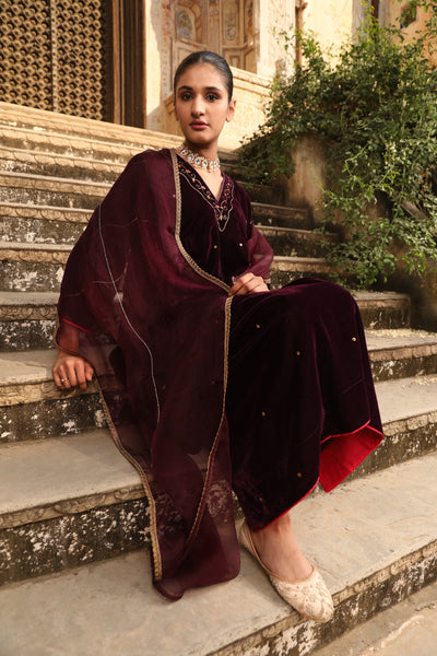 Burgundy Side Gathered Hand Embroidered Velvet Kurta Set (Set of 2)