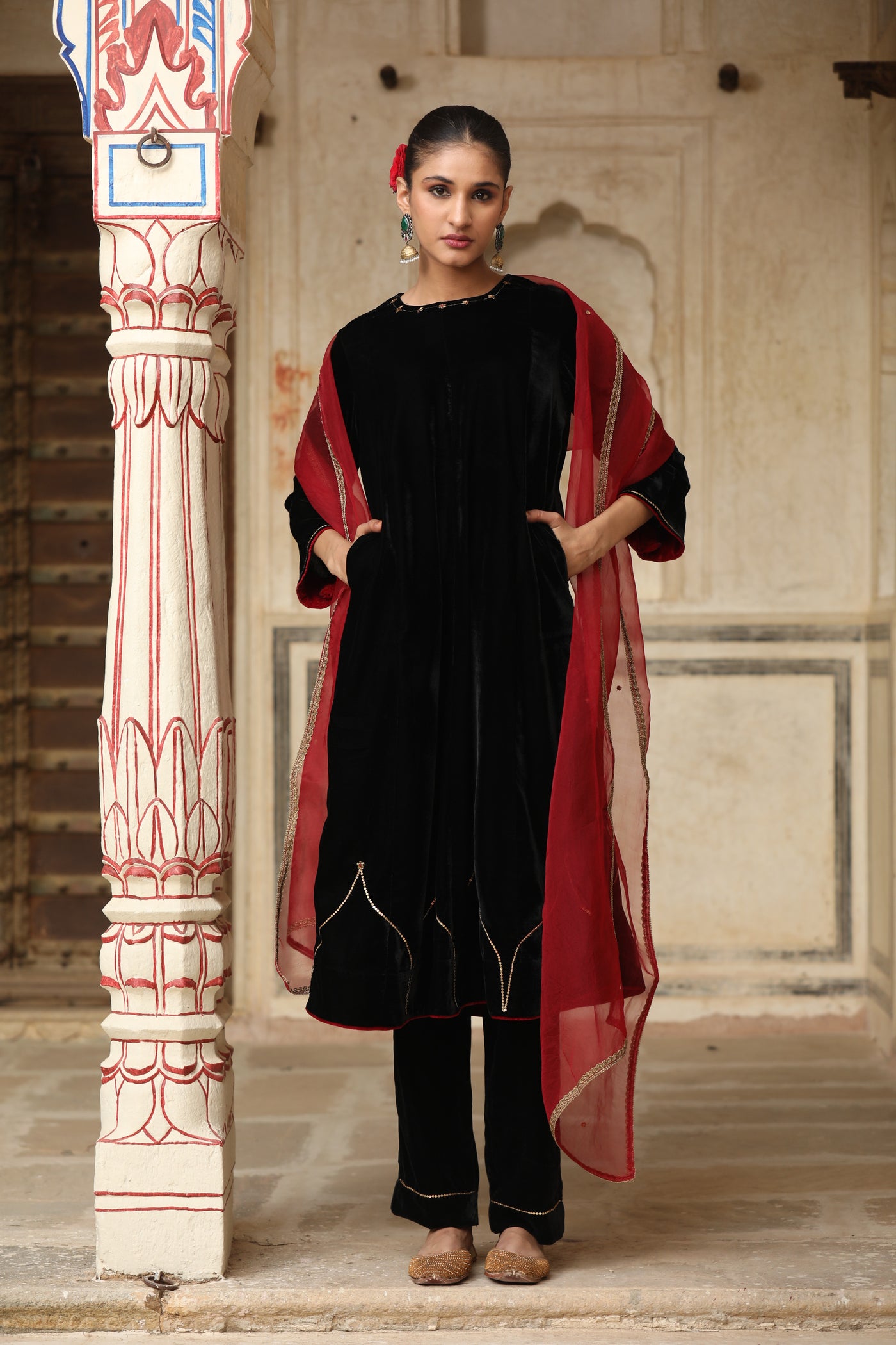 Black Velvet Anarkali Sitara Work Kurta Set (Set of 2)