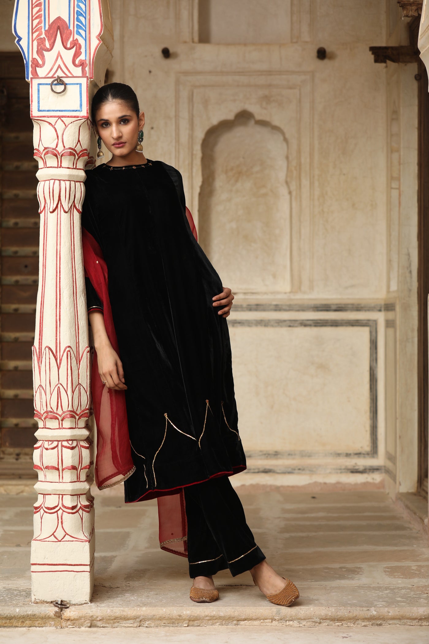 Black Velvet Anarkali Sitara Work Kurta Set (Set of 2)