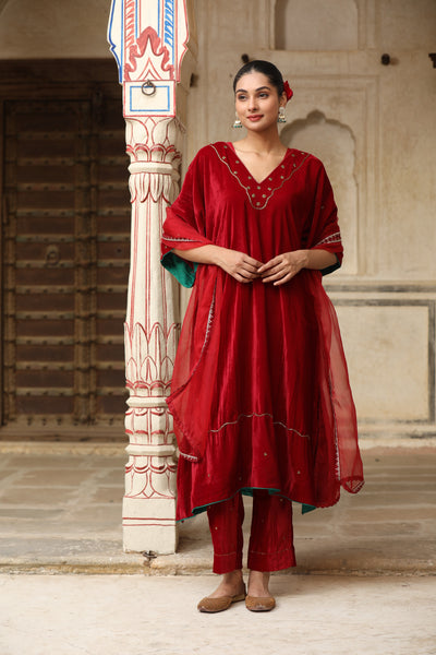 Red Velvet Kaftan sleeve Hand Embroidered Kurta Set (Set of 2)