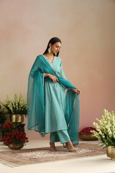 Bela Ishq Mukaish Odhani