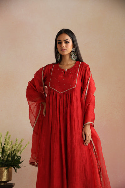 Surkh Ishq Kurta Set - Set of 3