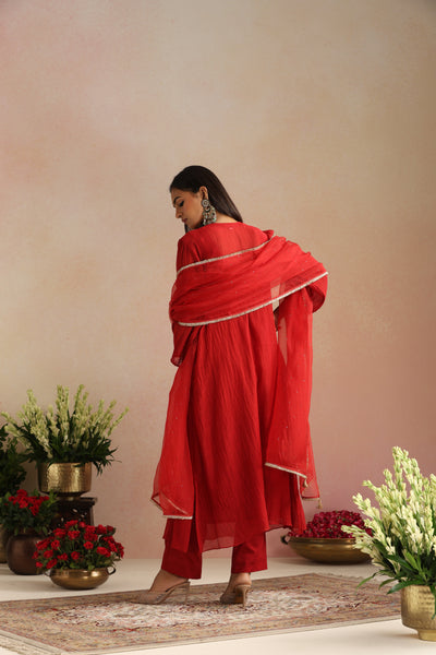 Surkh Ishq Kurta Set - Set of 3