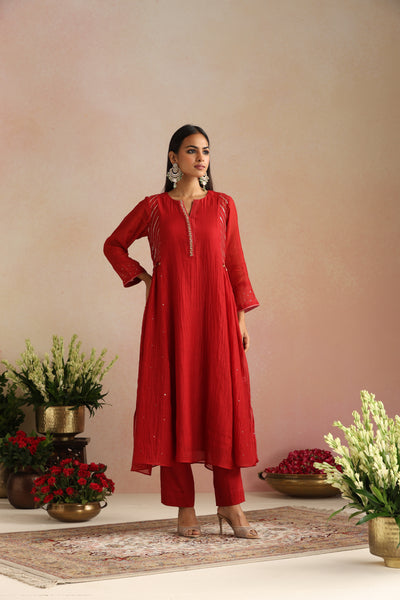 Surkh Ishq Kurta Set - Set of 3