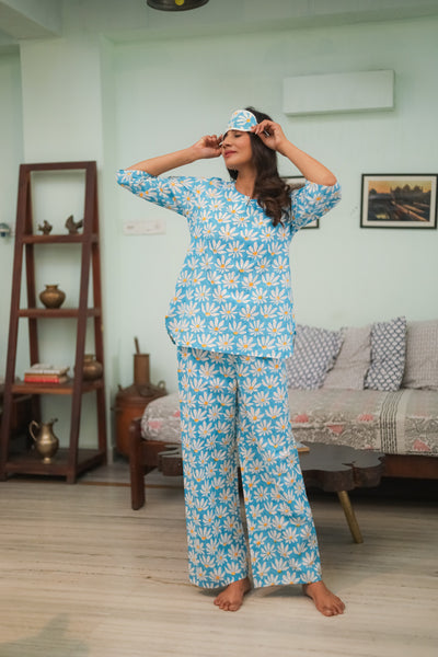 Sootisyahi 'Floral Blue' Handblock Printed Pure Cotton Night Suit