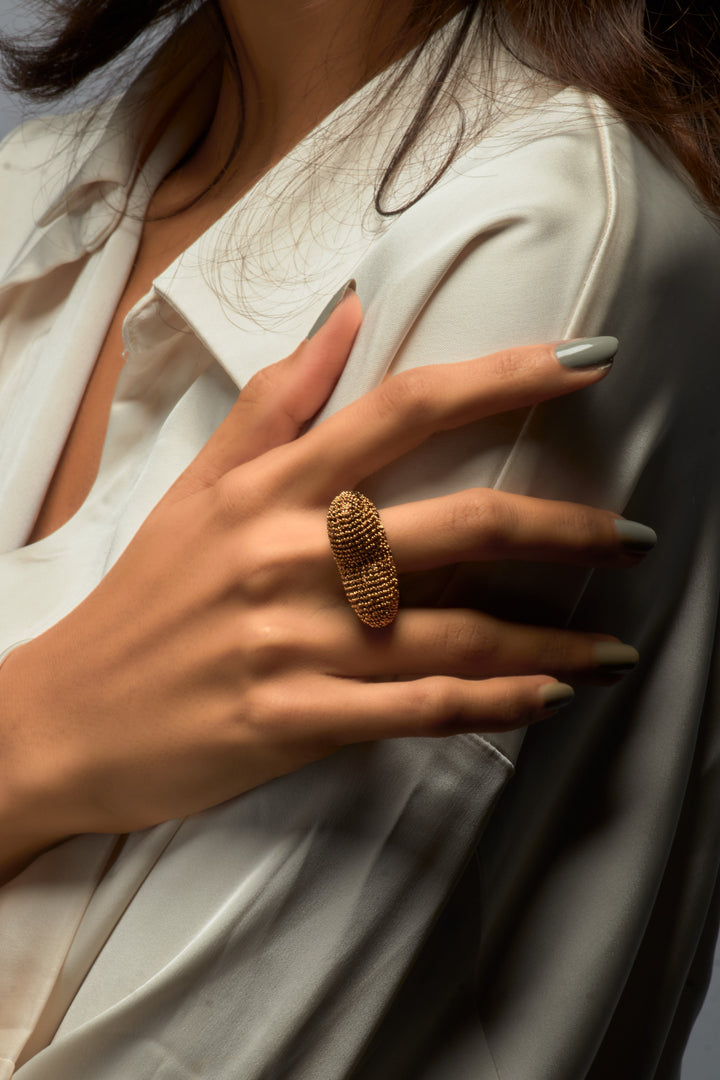 The love ring in gold