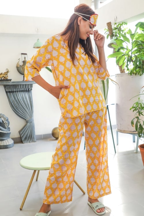 Sootisyahi 'Chrome Paramour' Block Printed Cotton Nightsuit