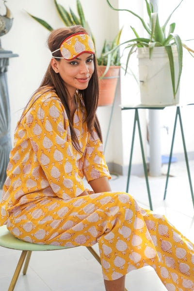 Sootisyahi 'Chrome Paramour' Block Printed Cotton Nightsuit