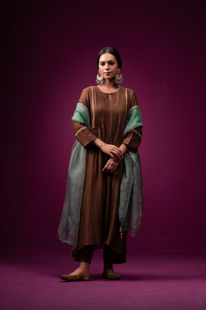 Khwaab Front Gather Hand Embrodeired Kajri kurta set- Set of 2