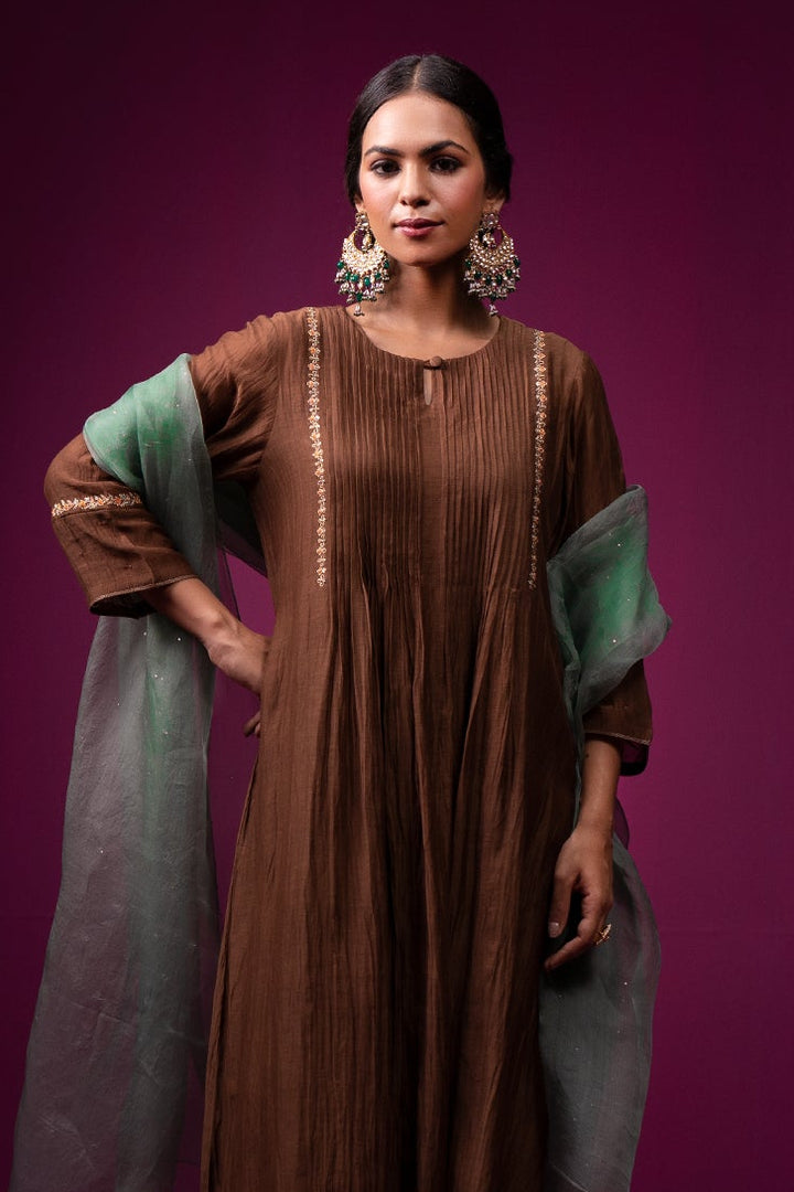 Khwaab Front Gather Hand Embrodeired Kajri kurta set- Set of 2