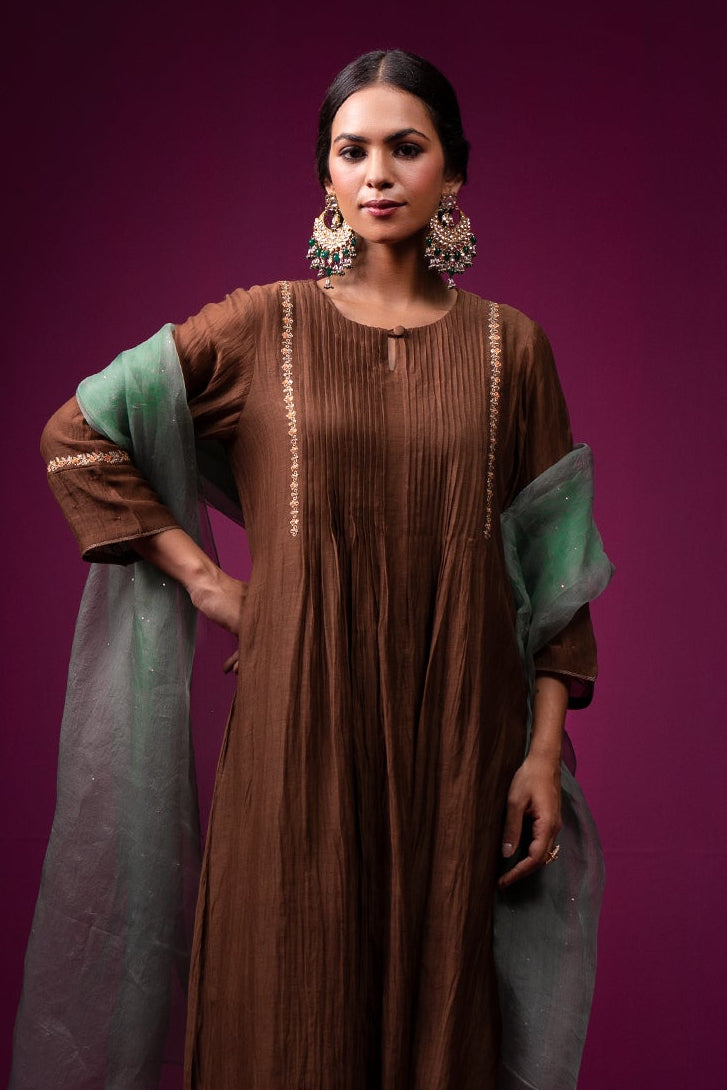 Khwaab Front Gather Hand Embrodeired Kajri kurta set- Set of 2