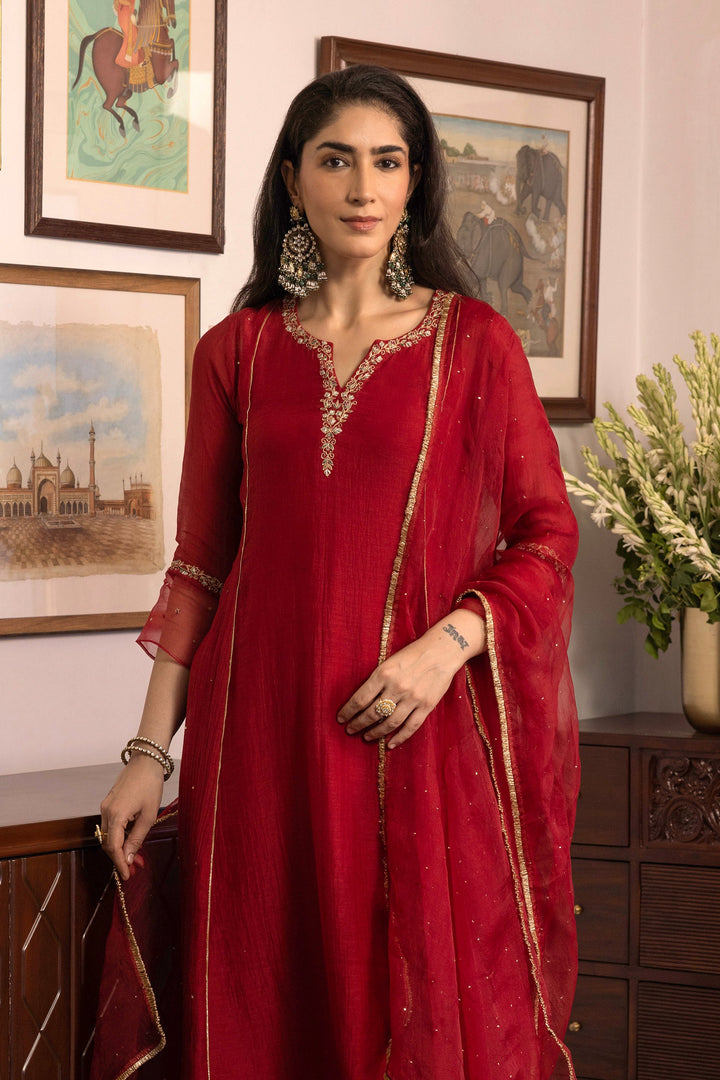 Bindiya Dastaan Kurta Set