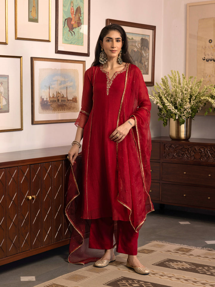 Bindiya Dastaan Kurta Set