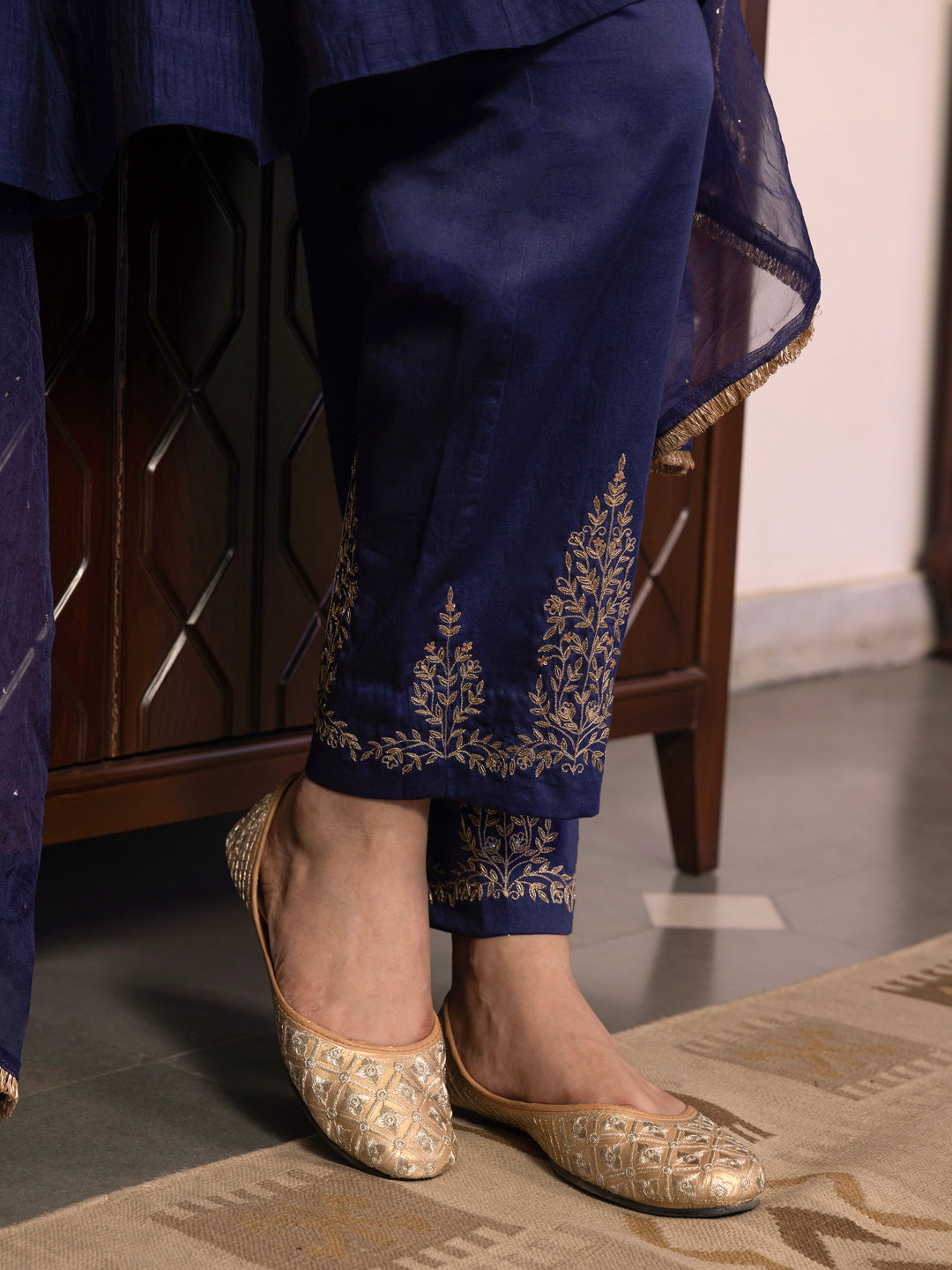 Ayesha Dastaan Kurta Set