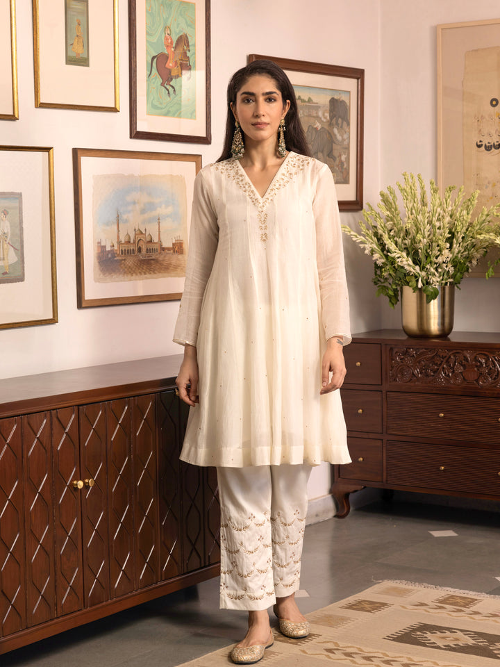 Simi Dastaan Kurta Set