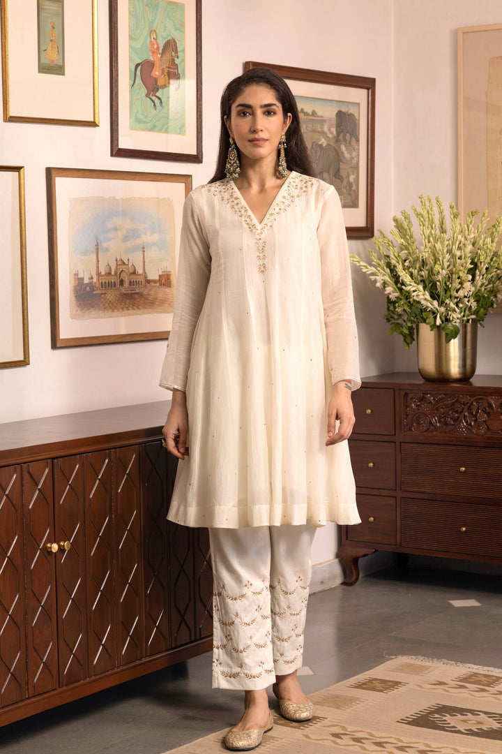 Simi Dastaan Kurta Set