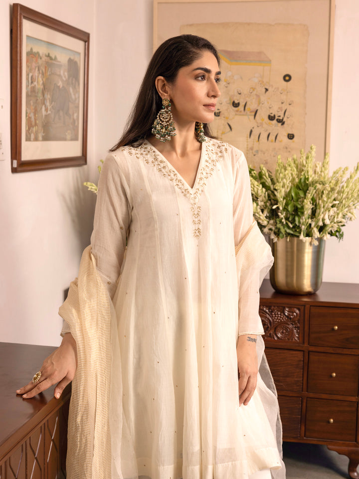 Simi Dastaan Kurta Set