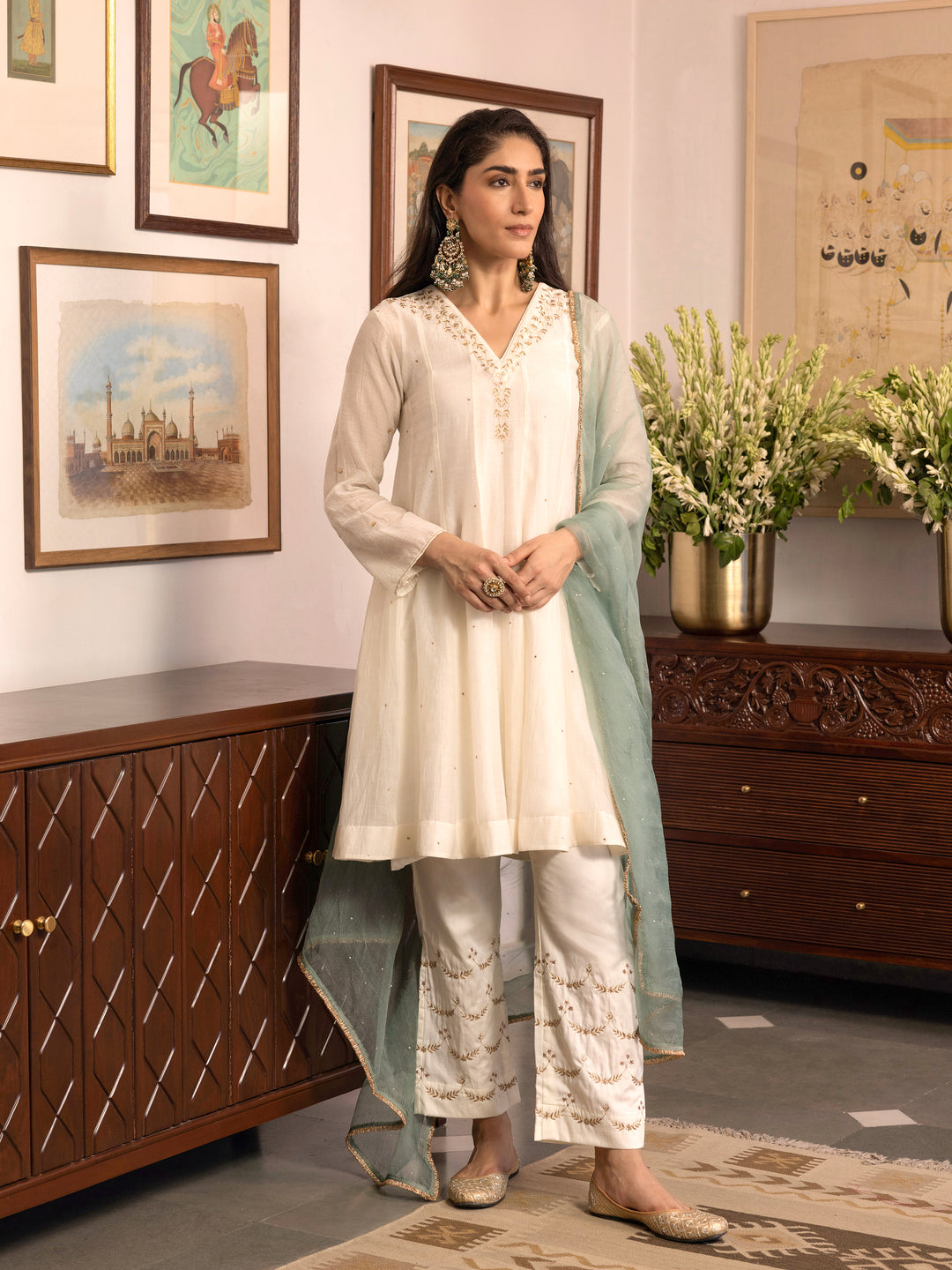 Simi Dastaan Kurta Set