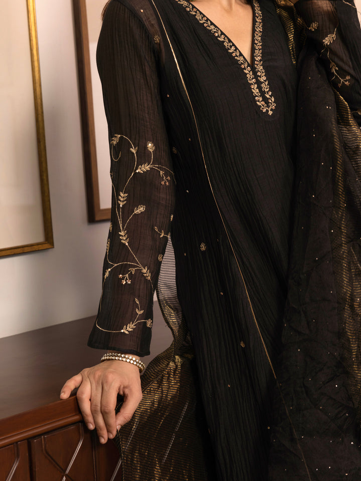Shabana Dastaan Kurta Set