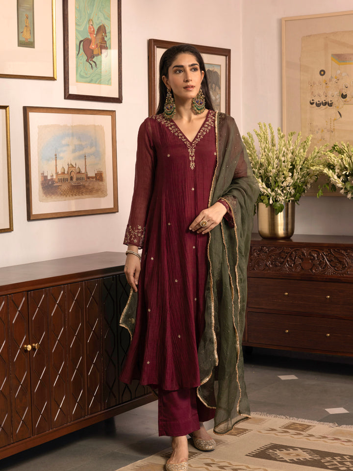 Zeenat Dastaan Kurta Set