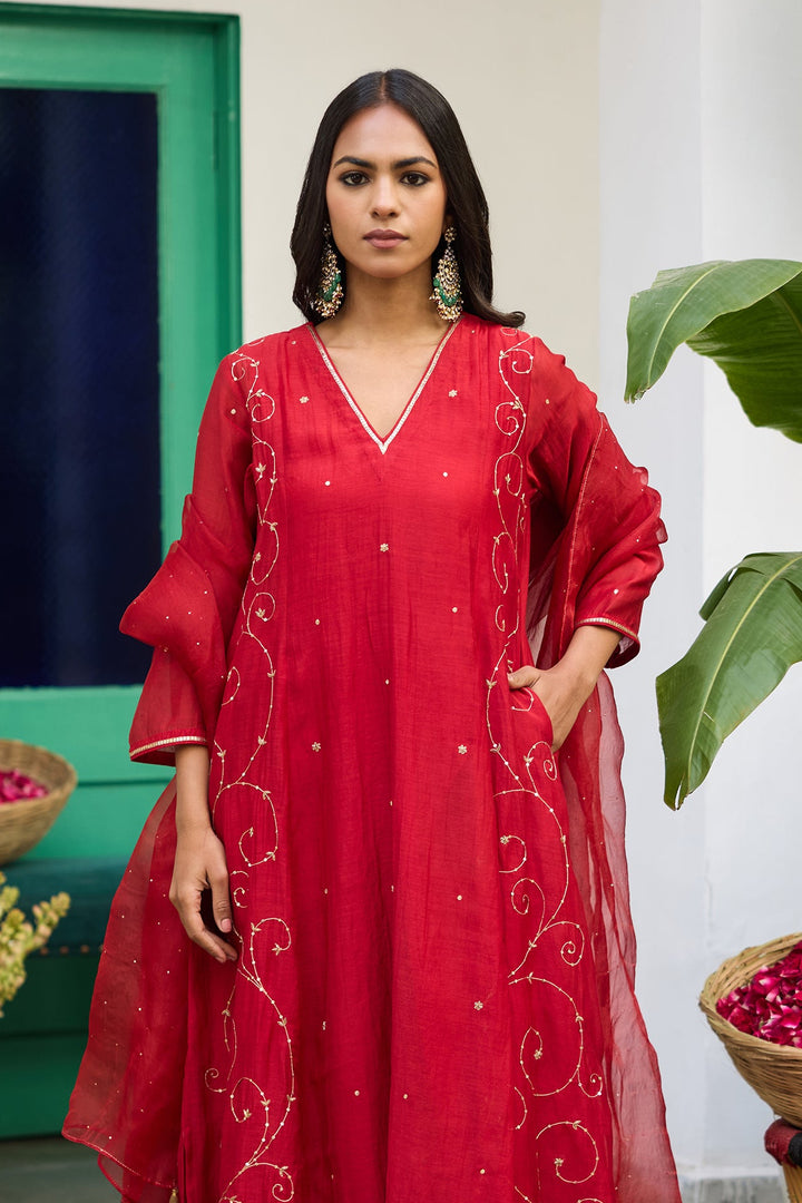 Naveli Motichoor Kurta Set