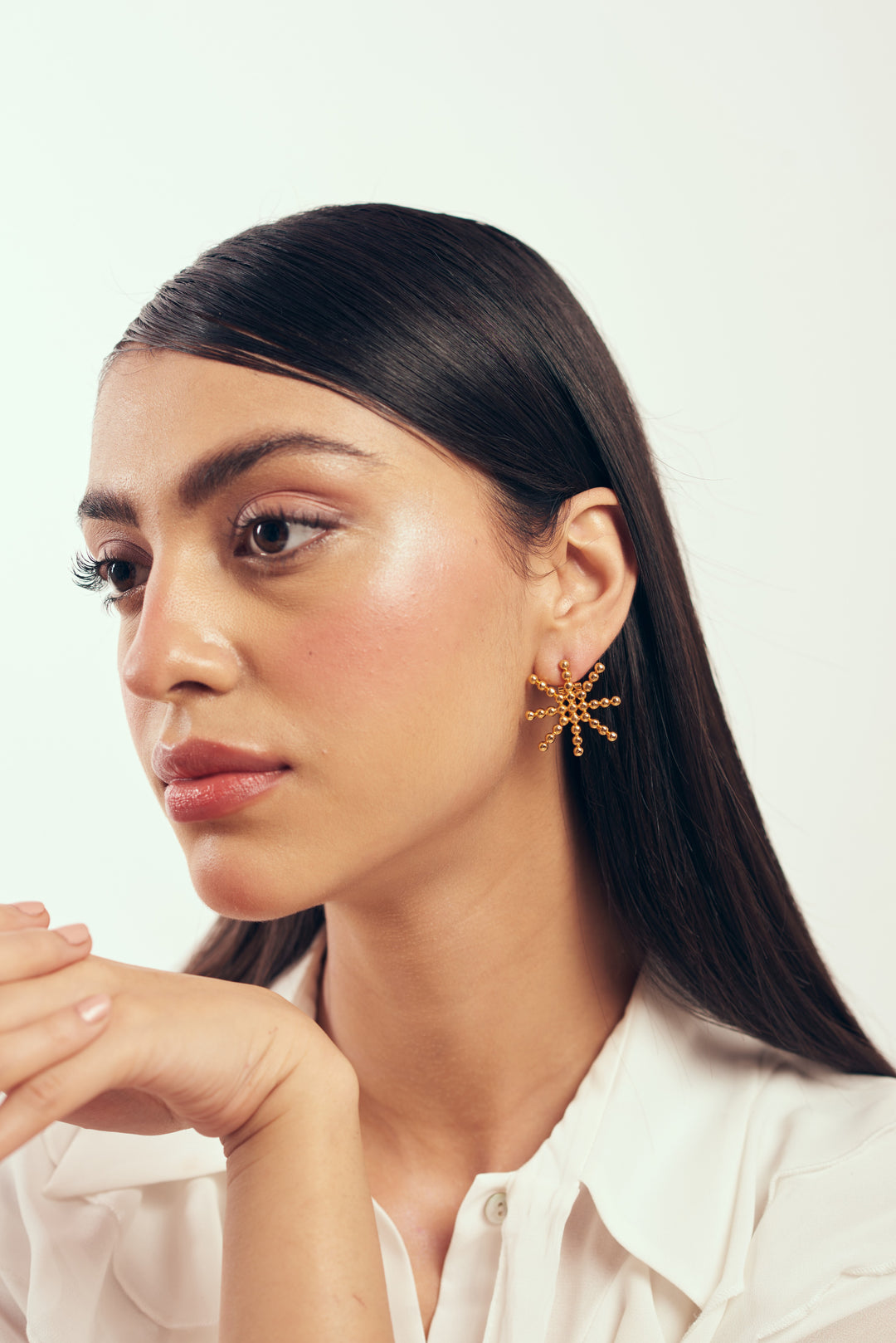 VEGA STUDDED EARRING