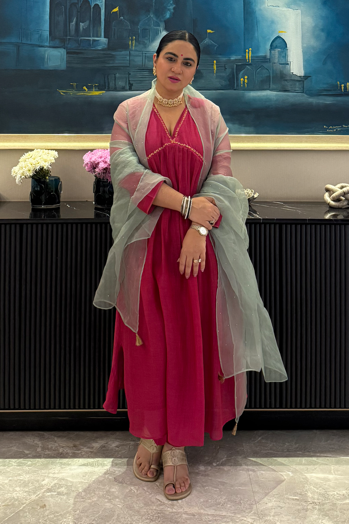 Priya Malik in Ruhaani Pink Kurta Set