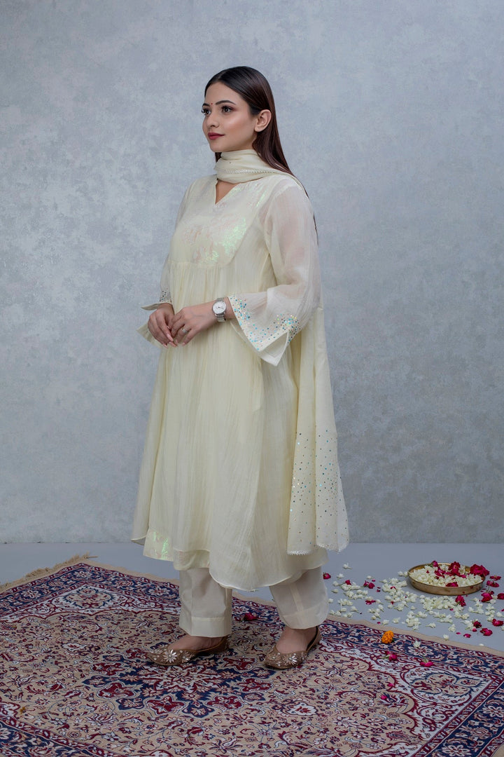 Off-white patch work chanderi suit set - Set of 2