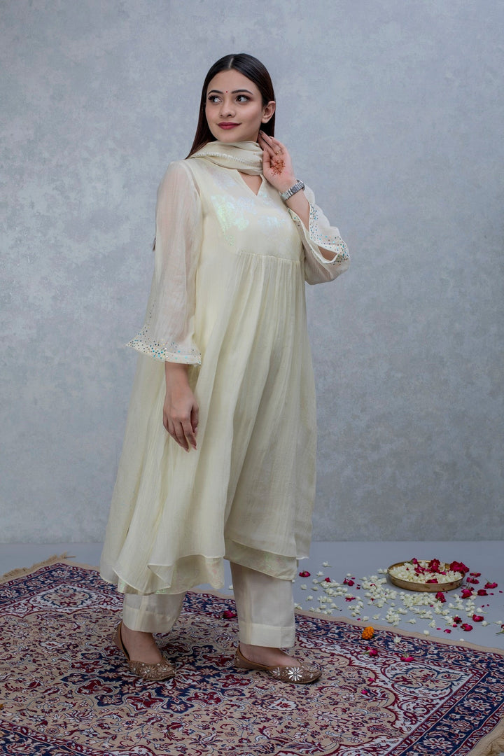 Off-white patch work chanderi suit set - Set of 2